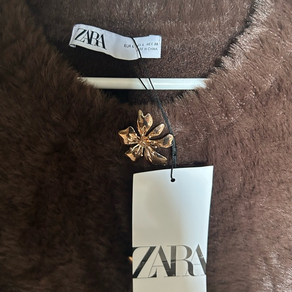 ZARA NWT  WOMEN’s FUZZY KNIT CARDIGAN JACKET BROWN Gold GEM BUTTONS size Large - Picture 4 of 6